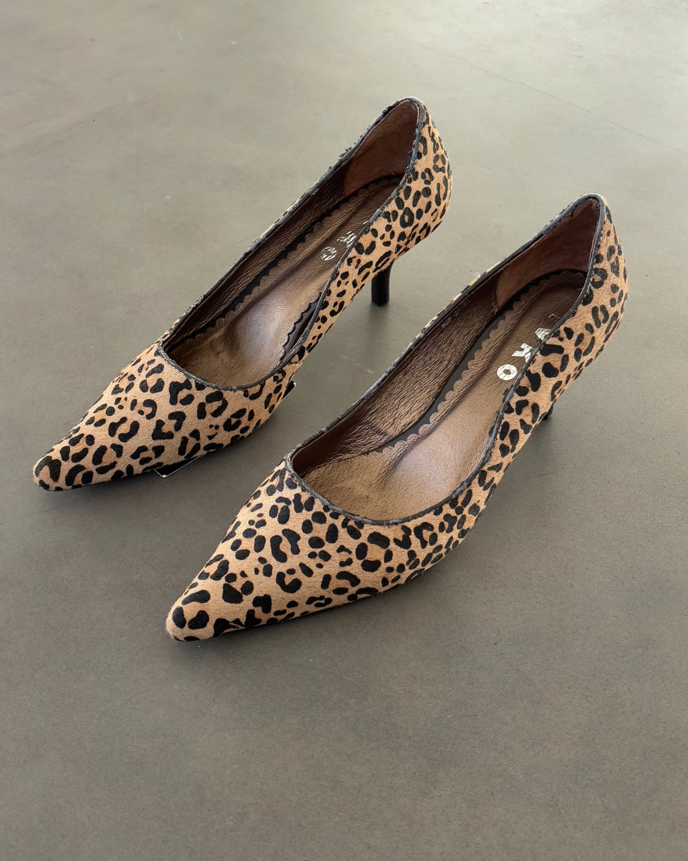 Vintage Hide Leopard Print Kitten heels