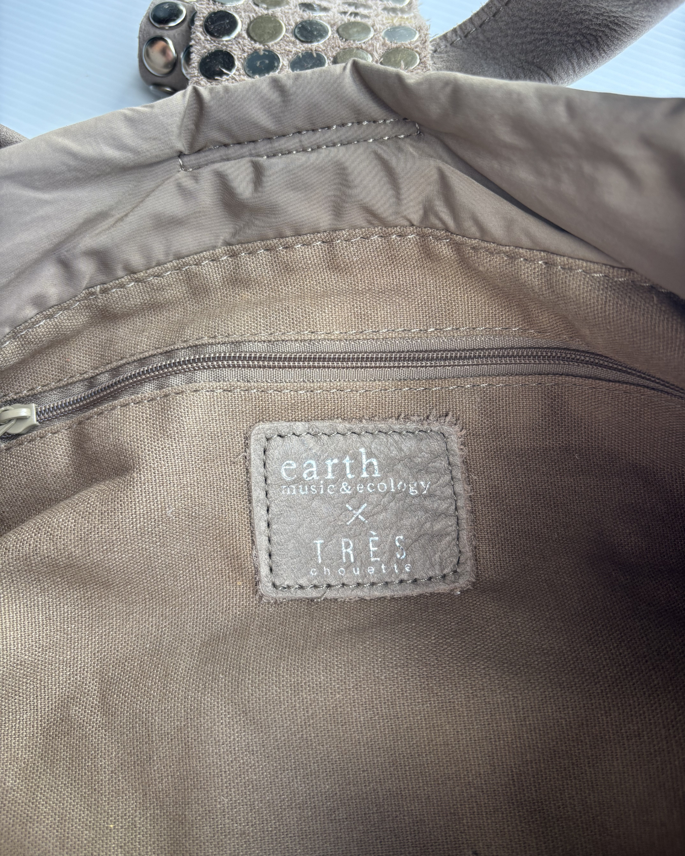Tres Tan Studded Puffer Bag