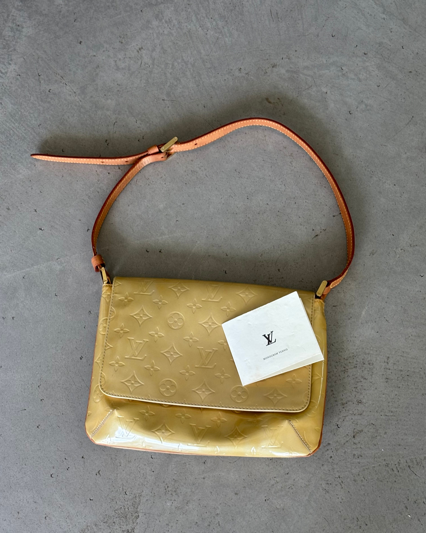 Louis Vuitton Monogram Vernis Pochette