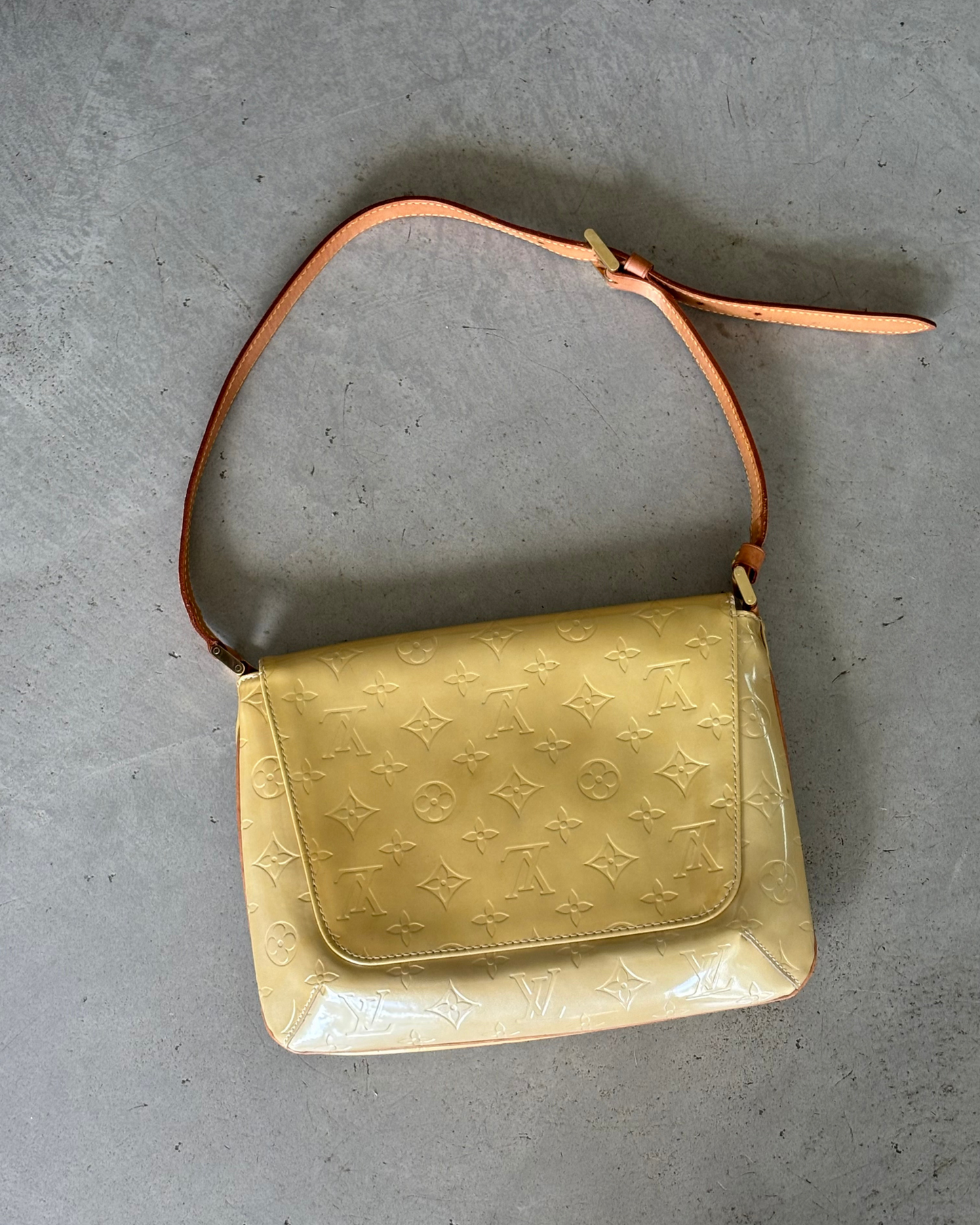 Louis Vuitton Monogram Vernis Pochette